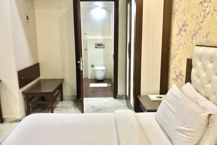 Room 85 of 288