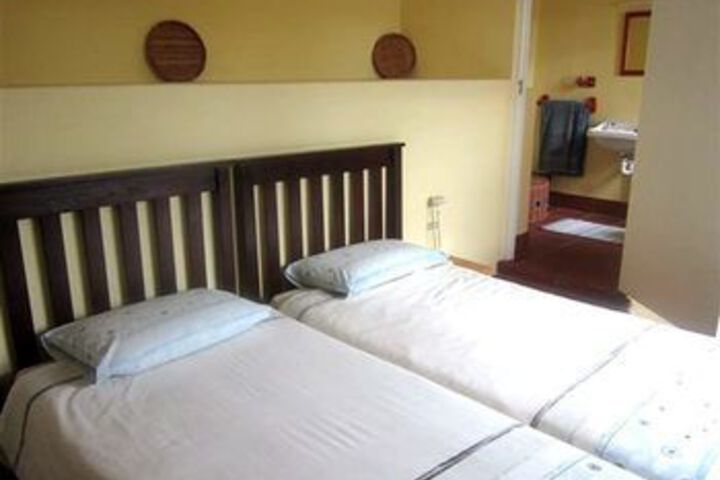 Room 15 of 48