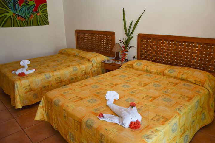 Room 15 of 83