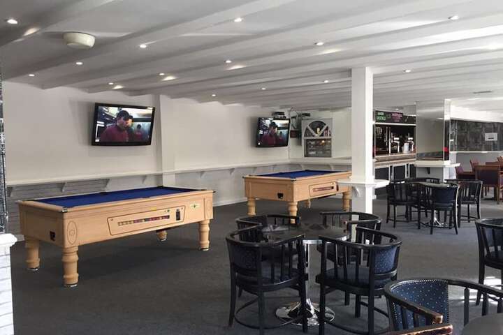Lounge 87 of 92