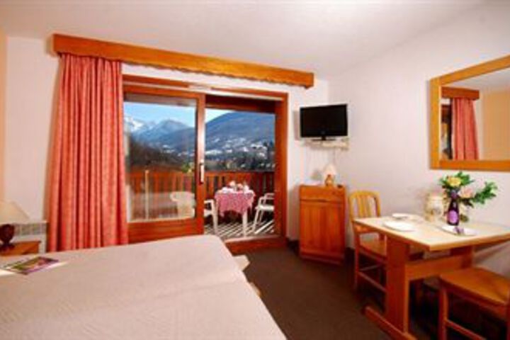 Room 15 of 30