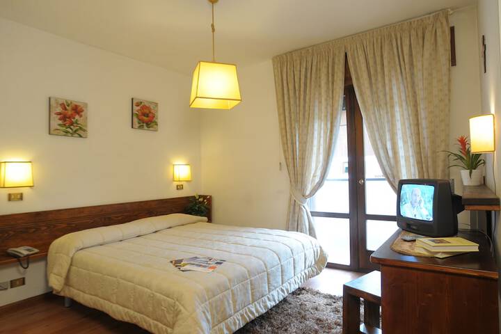 Room 9 of 67