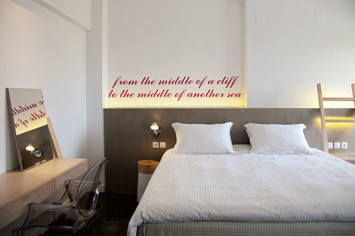 Room 16 of 95