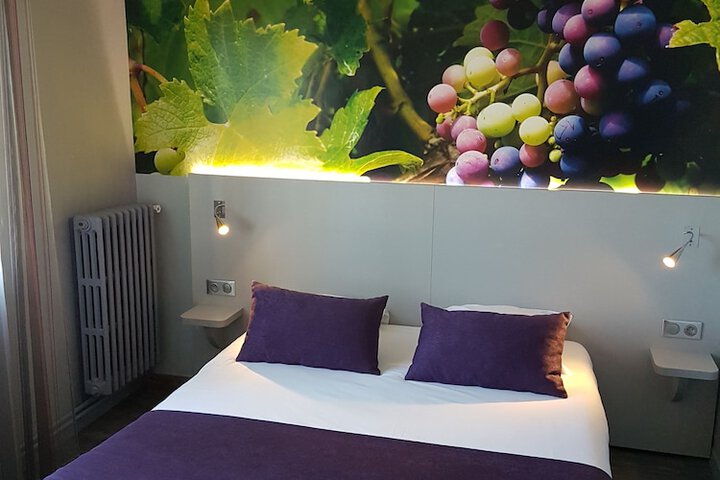 Room 10 of 42