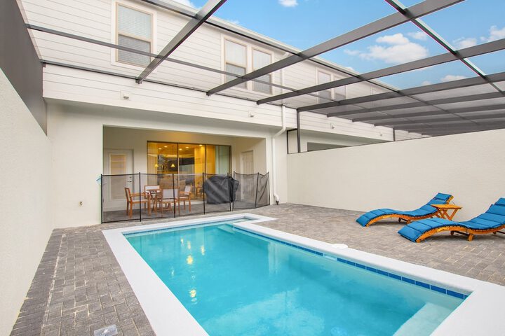 Pool 47 of 66
