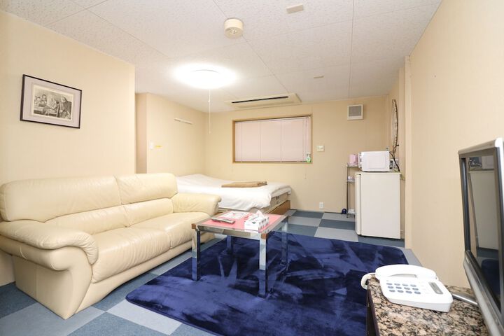 Room 18 of 43