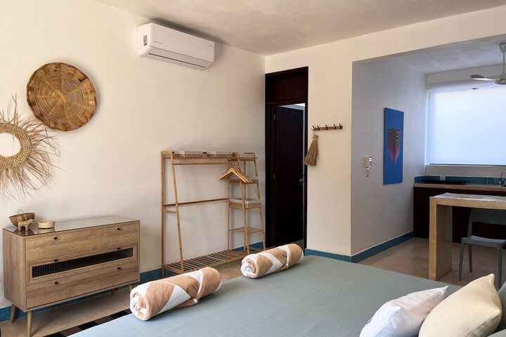 Room 3 of 34