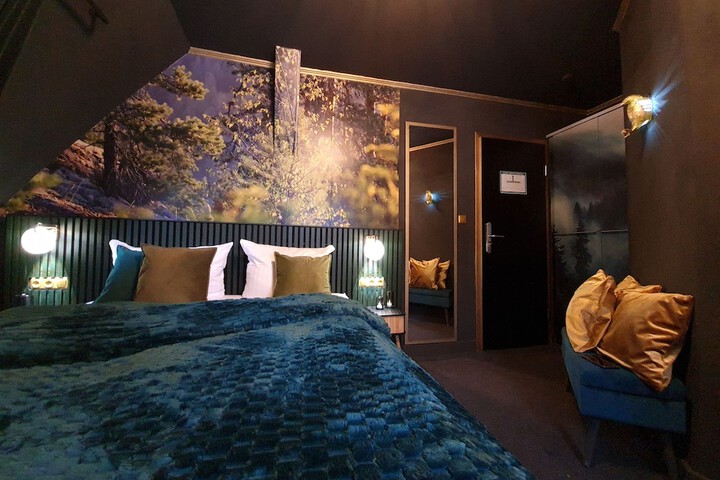 Room 25 of 81