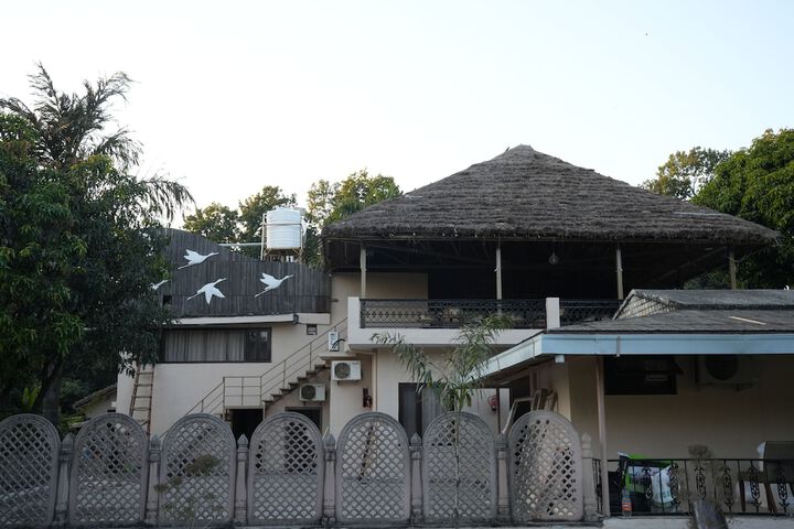 Hotel Exterior 72 of 96