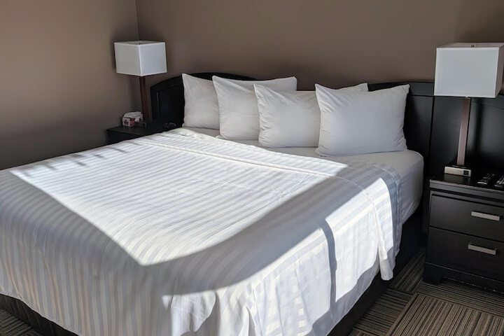Room 6 of 30
