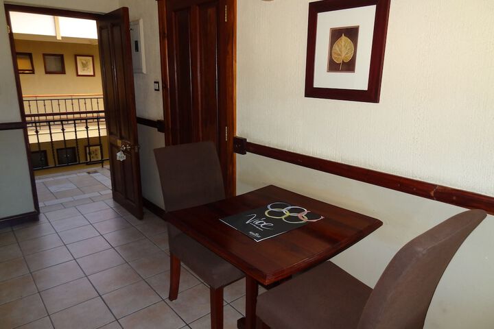 Room 14 of 32