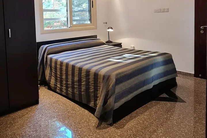 Room 2 of 21