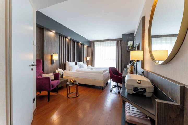 Room 12 of 51