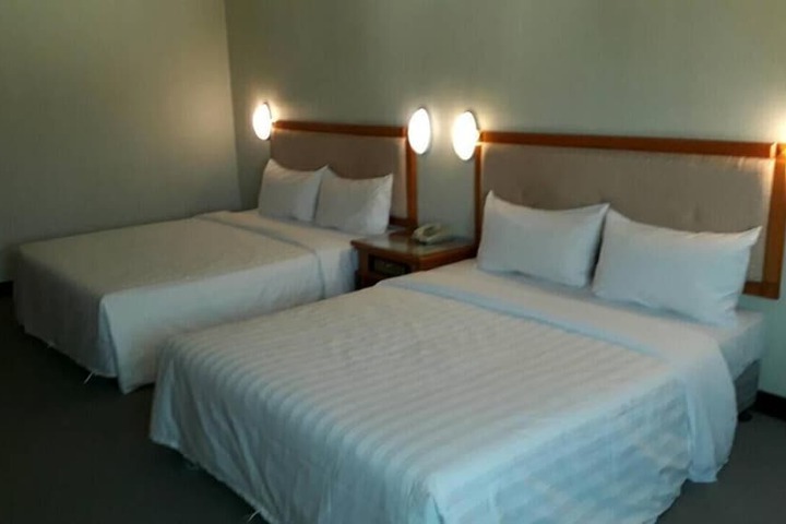 Room 20 of 49