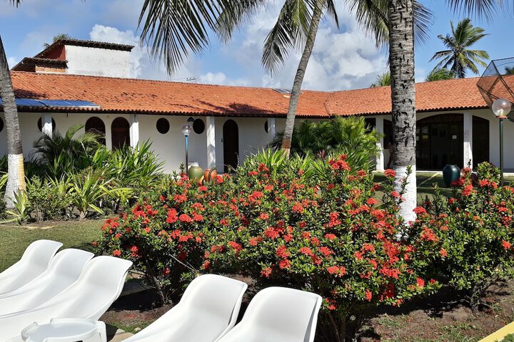 Hotel Exterior 65 of 74