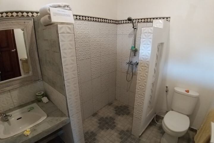 Room 41 of 68