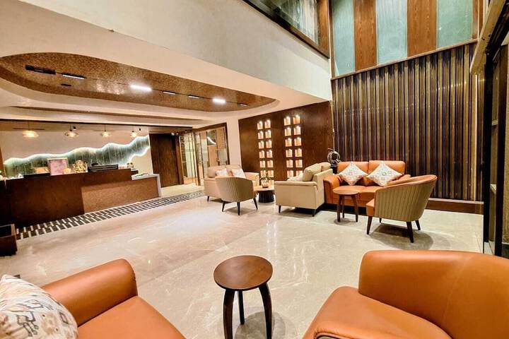Hotel Interior 6 of 27
