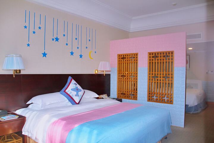 Room 7 of 39