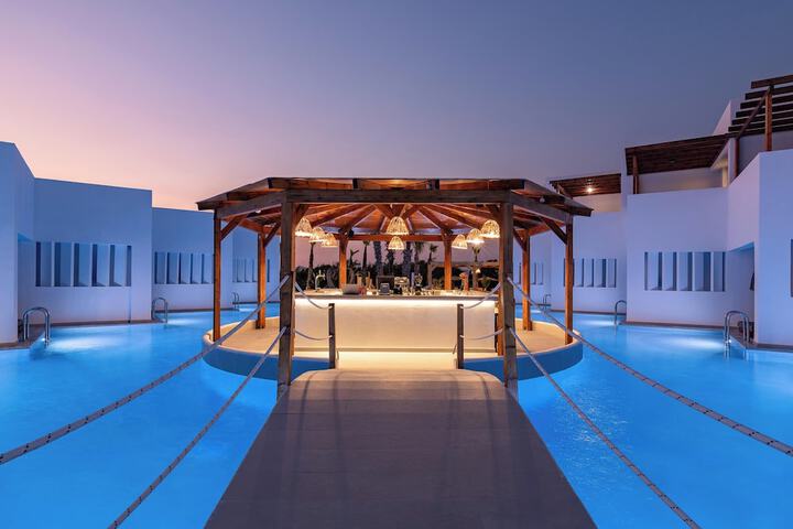 Pool 13 of 44