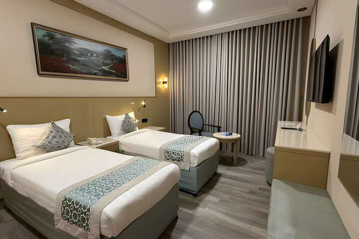 Room 54 of 181