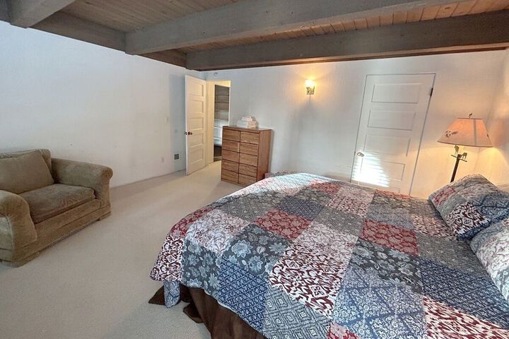Room 8 of 49
