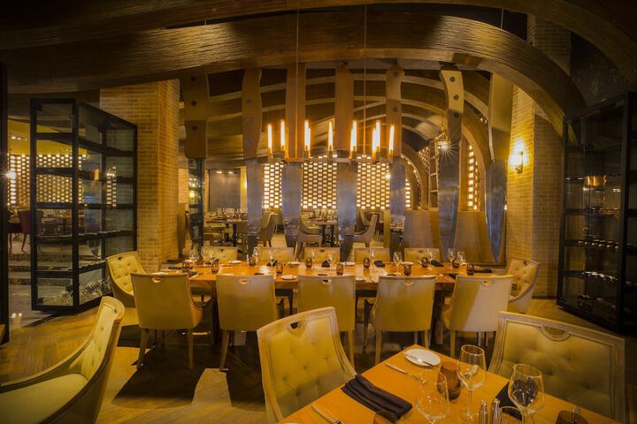 Dining 107 of 154