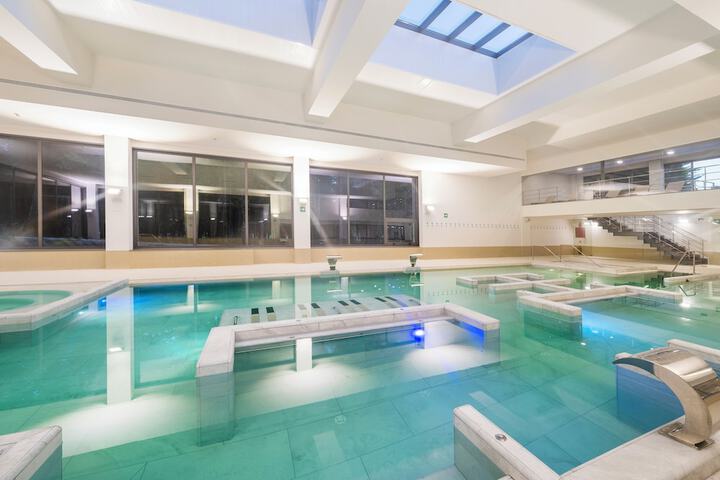 Pool 15 of 30