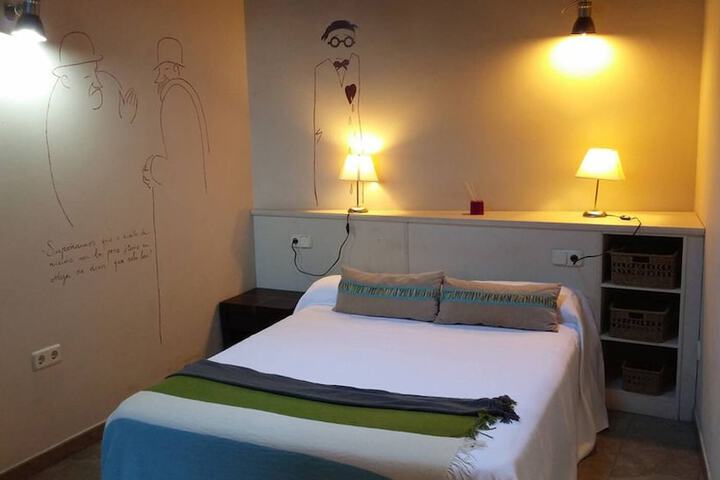 Room 12 of 33