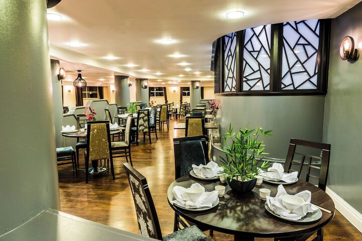 Dining Photos