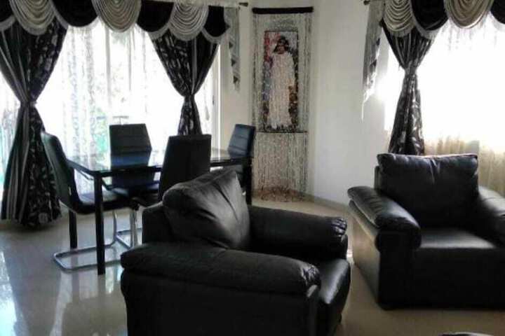 Room 7 of 11