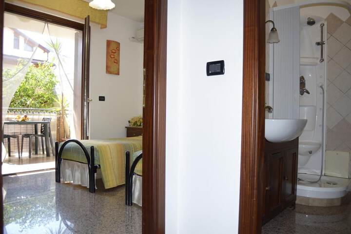 Room 10 of 39