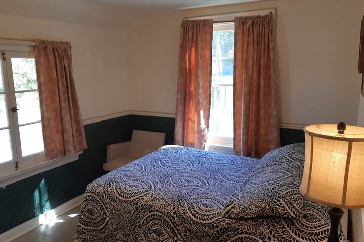 Room 47 of 215