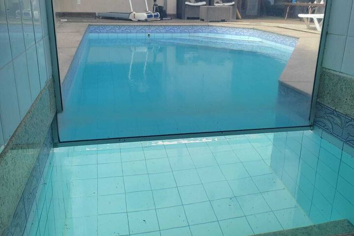 Pool 7 of 15