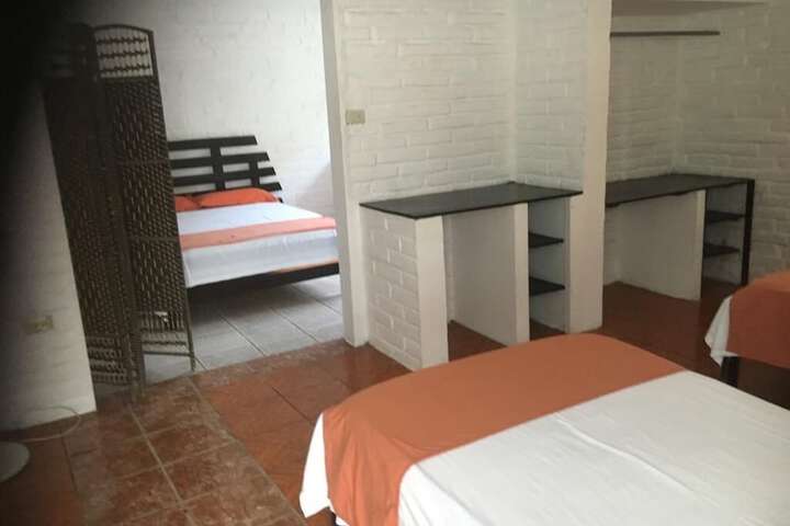 Room 11 of 38