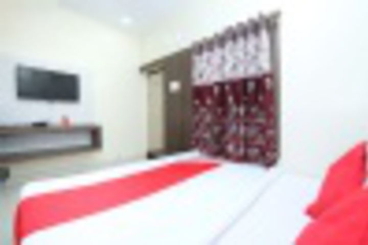 Room 135 of 407