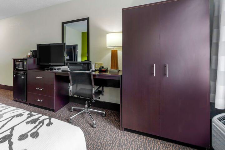Room 17 of 50