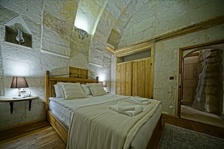Room 10 of 68