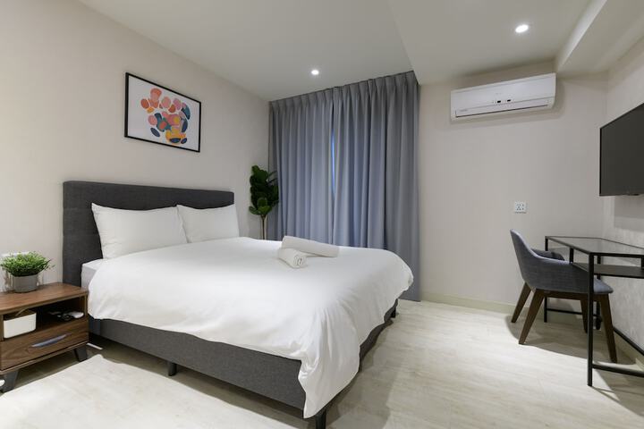 Room 15 of 49