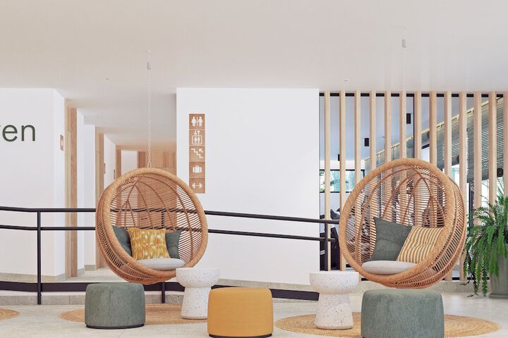 Guest Lobby