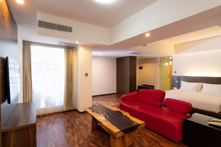 Room 18 of 53