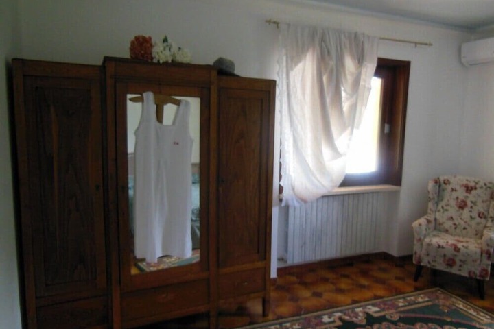 Room 22 of 34