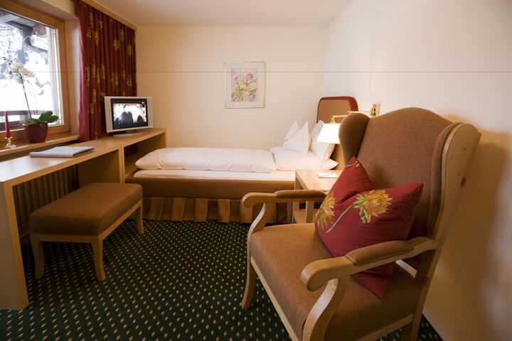 Room 10 of 91