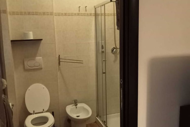 Room 42 of 53
