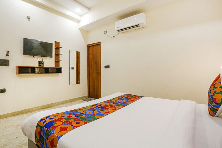Room 19 of 30