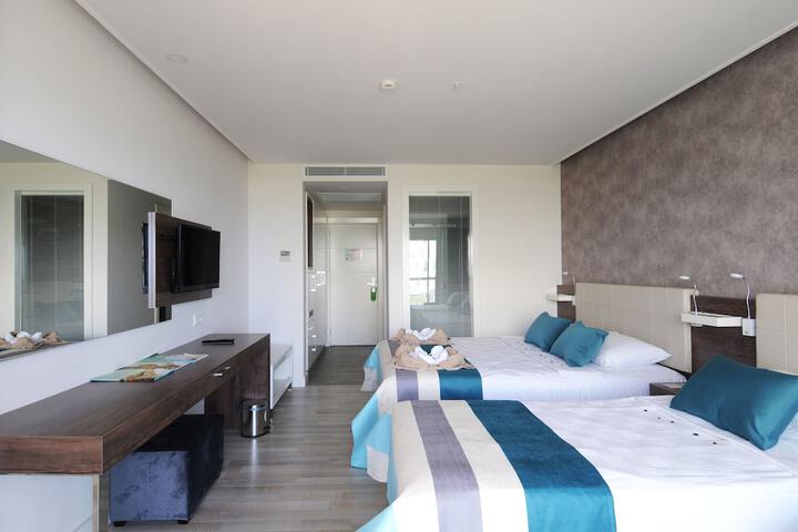 Room 15 of 68