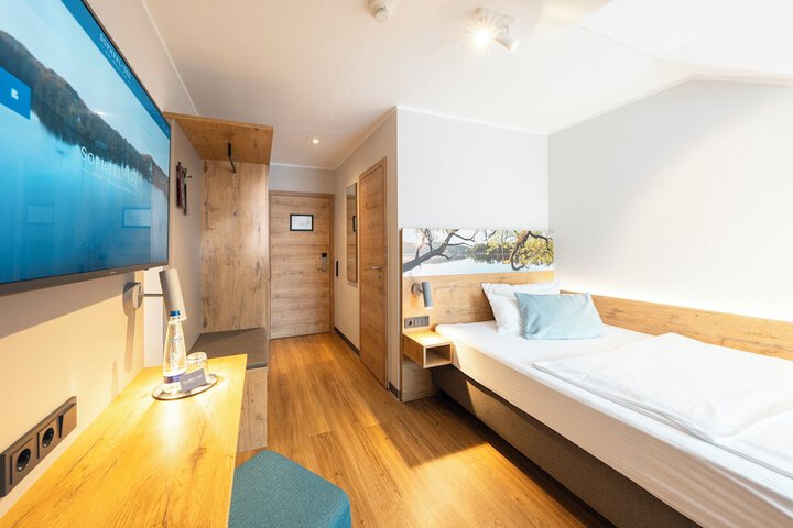 Room 9 of 51