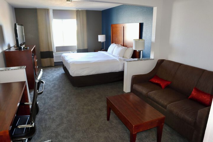 Standard | King Bed (6 of 8)