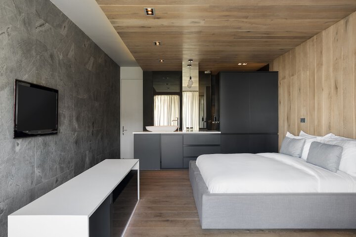 Room 4 of 58