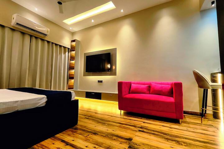 Room 3 of 24