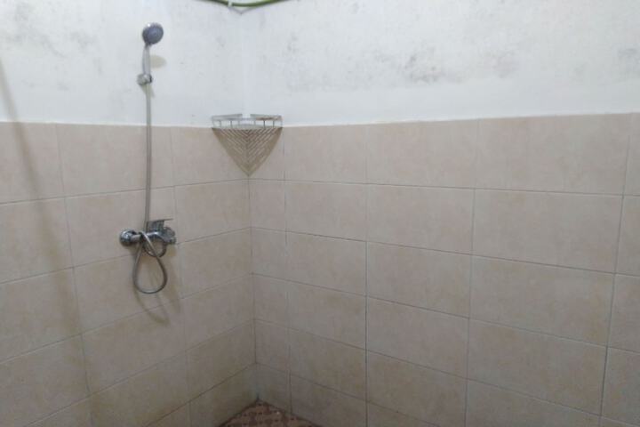 Room 7 of 10